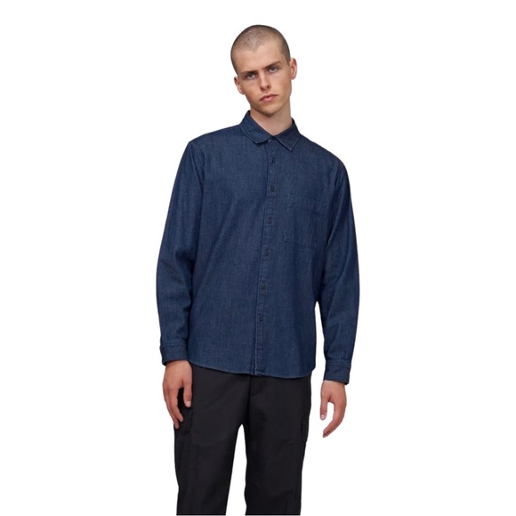 LEVI'S® MADE & CRAFTED® STANDARD SHIRT IN RANIER WASH - Picture 13 of 15